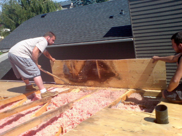 Blocked Soffit - Blocked soffits can cause moisture, condensation and potentially toxic mold in your attic. If you think you may have a blocked soffit, contact Bricor Roofing today!